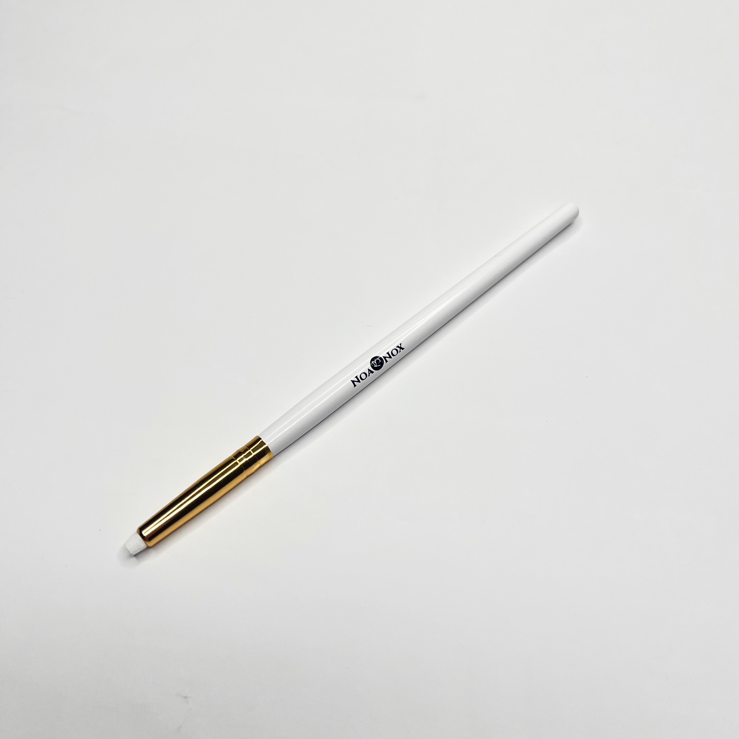 Cepillo para adhesivo balsámico